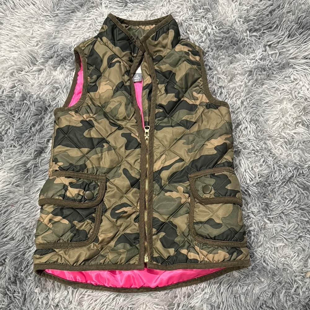 Old Navy Green and Pink Quilted Camouflage Top